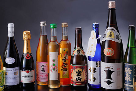 日本酒、焼酎、梅酒、洋酒、アイテム豊富にご用意。